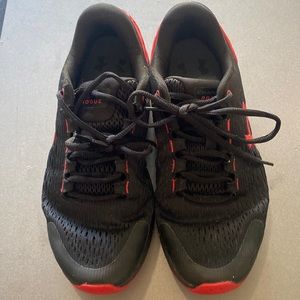 Under Armour boys sneakers